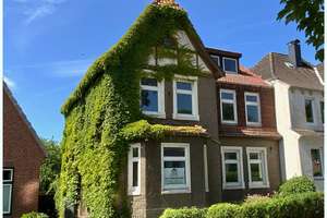 Mach was draus! Charmantes Stadthaus mit großem Garten und Marschblick wenige Minuten ins Zentrum! – Die vollständige Adresse der Immobilie erhältst du vom Anbieter., 25813 Husum – Vorschaubild 1