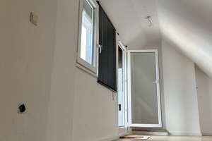 Exklusive Wohnung auf zwei Etagen mit Hobbyraum und kleiner Dachterrasse in begehrter Lage – 40219 Unterbilk, Düsseldorf – Vorschaubild 11