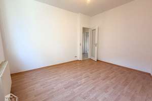 Charmante 2-Zimmer Wohnung mit Einbauküche und Tageslichtbad in S-Süd! – Böcklerstraße 2, 70199 Heslach, Stuttgart – Vorschaubild 3
