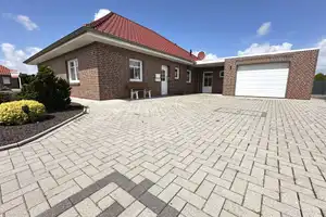 Neuwertiger Bungalow, auf einer Ebene, im NEU Zustand – Aurich (Kreis) – Vorschaubild 2