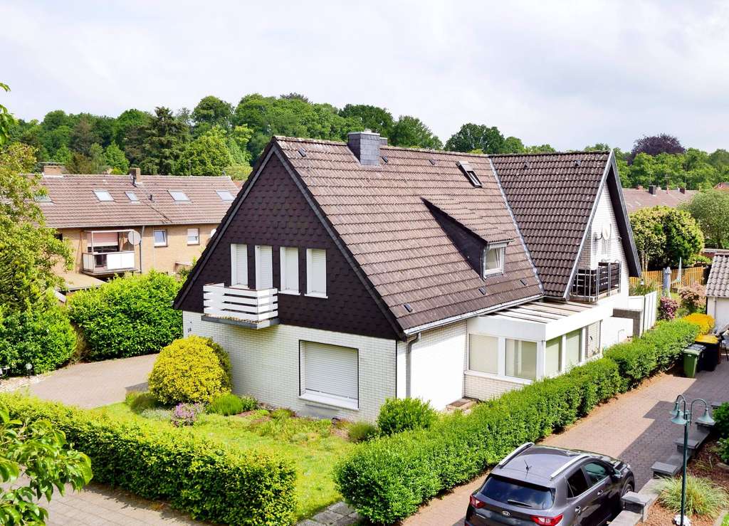 Zwei Doppelhaushälften auf schönem, großen Grundstück in Kleve-Materborn