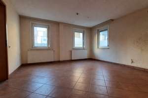 Attraktive Gelegenheit für Eigennutzer und Kapitalanleger – Die vollständige Adresse der Immobilie erhältst du vom Anbieter., 70327 Untertürkheim (Ortsteil), Stuttgart – Vorschaubild 2