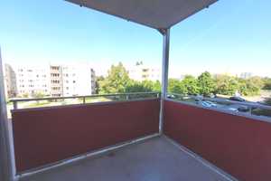 Traumhafte 2-Zimmer Wohnung mit saniertem Bad und edler Einbauküche – Wittenberger Straße 2, 6132 Halle (Saale) – Vorschaubild 9