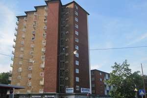 ab sofort:  großzügig, renoviert und zentral: Geräumiges, helles Appartment  mit Balkon