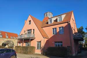 Feierabend an der Elbe: 2-Zi.-Maisonette mit Balkon & Parkett // EBK möglich