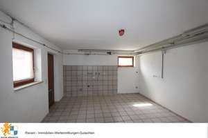 Großes Wohnhaus mit Doppelgarage und viel Potenzial in Neumarkt-Woffenbach – Die vollständige Adresse der Immobilie erhältst du vom Anbieter., 92318 Neumarkt in der Oberpfalz – Vorschaubild 37
