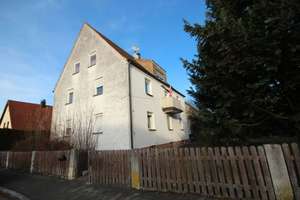 Handwerker aufgepasst! Sanierungsbedürftiges Mehrfamilienhaus in zentraler Lage in Dillingen! – Die vollständige Adresse der Immobilie erhältst du vom Anbieter., 89407 Dillingen an der Donau – Vorschaubild 1