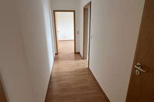 Große Helle 3 Zimmer Dachgeschoss Wohnung im Hopfengarten – 39120 Hopfengarten, Magdeburg – Vorschaubild 5