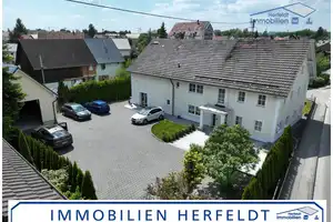 Edel ausgebautes Zweifamilienhaus: Gewerbepotenzial, Erweiterungsmögl. und Bauland - 15% Rendite! – Augsburg (Kreis) – Vorschaubild 1