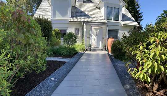 Bild von Attraktives Einfamilienhaus mit Einliegerwohnung in bester Lage von Taunusstein.