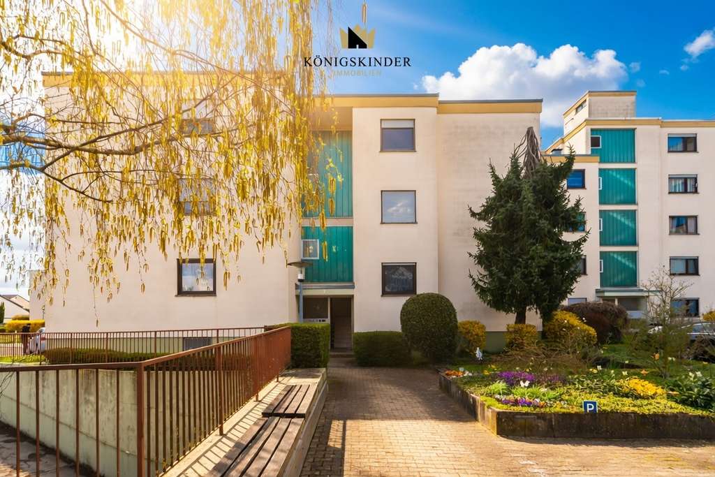 Immobilie in Hemmingen - Perfekt geschnittene 3-Zimmer-Wohnung mit Einbauküche und Garagenplatz - Bild 1