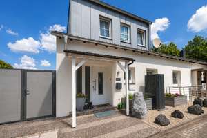 Wohnen auf höchstem Niveau - Einfamilienhaus mit Einliegerwohnung, Pool und Fernsicht in Waldrandla – Die vollständige Adresse der Immobilie erhältst du vom Anbieter., 66125 Dudweiler (Ortsteil), Saarbrücken – Vorschaubild 2