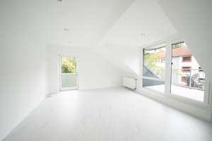 Modernisierte 3-Zimmer-Dachgeschosswohnung mit Loggia, Spitzboden & Stellplatz – Nähe Wahner Heide – Die vollständige Adresse der Immobilie erhältst du vom Anbieter., 51145 Urbach, Köln – Vorschaubild 2