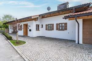 Traumdomizil in beeindruckender Lage: 
Bildschönes Landhaus mit stilvoller Ausstattung und Weitblic – Die vollständige Adresse der Immobilie erhältst du vom Anbieter., 83730 Fischbachau – Vorschaubild 2
