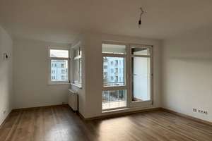 NUR MIT WBS 100/140 - Ihr neues Zuhause mit EBK und Balkon! – Münchehagenstraße 58, 13125 Karow, Berlin – Vorschaubild 1