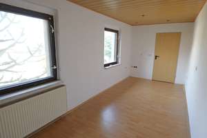 Charmantes Reihenhaus mit Kamin, Garage und Terrasse – Die vollständige Adresse der Immobilie erhältst du vom Anbieter., 6785 Oranienbaum – Vorschaubild 6