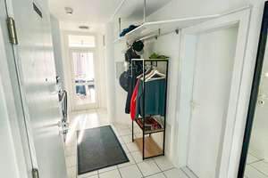 Lichtdurchflutete 2-Zimmer-Wohnung mit EBK und TG-Stellplatz im beliebten Stadtwesten – Die vollständige Adresse der Immobilie erhältst du vom Anbieter., 93049 Westenviertel, Regensburg – Vorschaubild 5