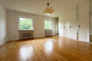 Freistehendes Einfamilienhaus mit eingewachsenem Grundstück direkt am Maasgrund – Die vollständige Adresse der Immobilie erhältst du vom Anbieter., 61440 Oberursel (Taunus) – Vorschaubild 9