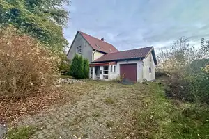 Entkerntes Rohbauhaus mit 1400 m² Bauland und Potential für Neubauten – Herford (Kreis) – Vorschaubild 2