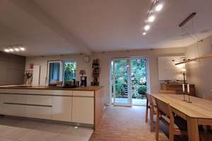 Stuttgart-Uhlbach, 4-Zimmer-Wohnung mit großem Garten – Die vollständige Adresse der Immobilie erhältst du vom Anbieter., 70329 Uhlbach, Stuttgart – Vorschaubild 3
