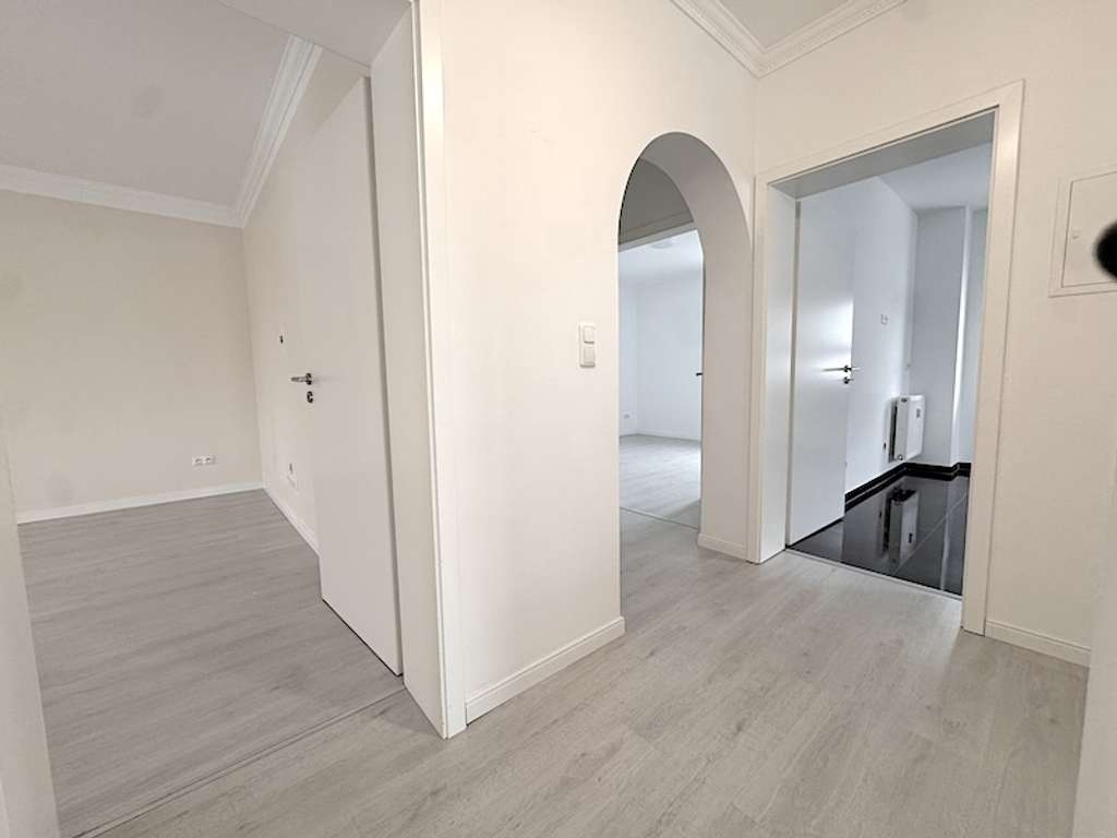 Immobilie in Büttelborn - Stilvolles Wohnen mit Charme! Anspruchsvoll saniertes 2 Familienhaus -im WEG-Verbund- in Worfelden - Bild 2