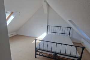 Charmantes Zweifamilien-Reiheneckhaus mit großzügigem Bungalow-Anbau – Nürnberger Land (Kreis) – Vorschaubild 5