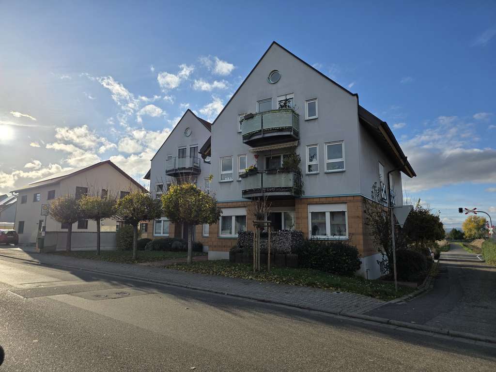 Großzügige 4 1/2 Zimmer Maisonette-Wohnung