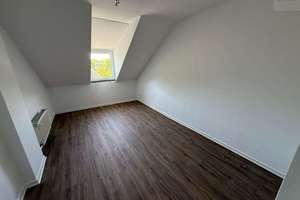 sanierte Dachgeschoss Wohnung mit Tageslichtbad – Die vollständige Adresse der Immobilie erhältst du vom Anbieter., 47166 Alt-Hamborn, Duisburg – Vorschaubild 3