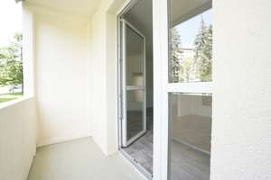 Balkon / Ebenerdige Dusche – Zeisigwaldstr. 27, 9130 Yorckgebiet, Chemnitz – Vorschaubild 7