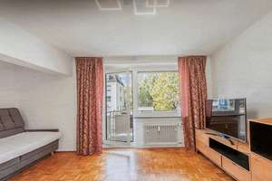Modernisiertes & möbliertes 1-Zimmer Appartment in Gern von Privat
