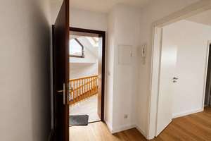 Bezugsfreie, charmante Dachgeschosswohnung mit 2 Zimmern & Wannenbad in Parknähe – Die vollständige Adresse der Immobilie erhältst du vom Anbieter., 4315 Neustadt-Neuschönefeld, Leipzig – Vorschaubild 6