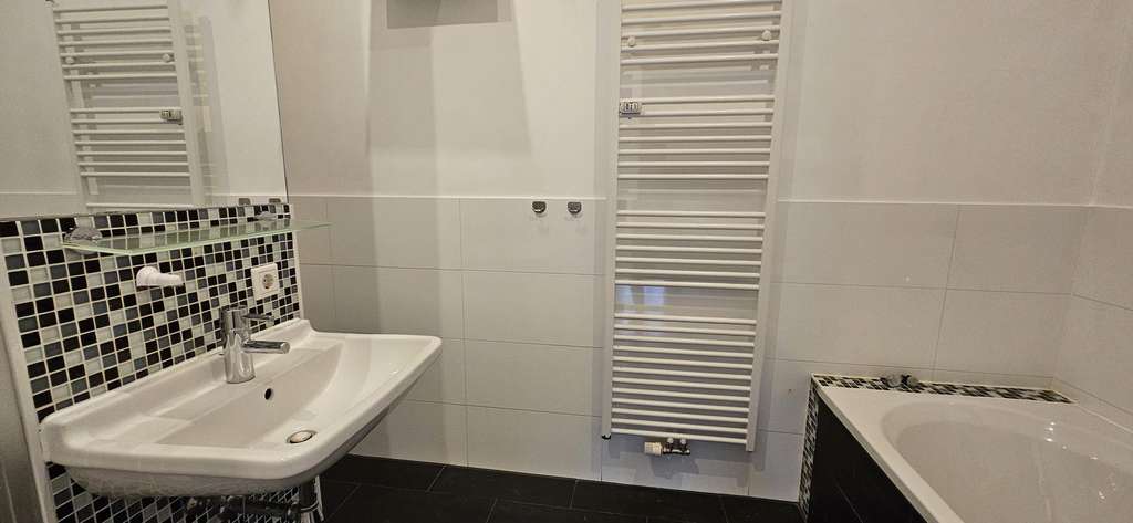 Immobilie in Zwenkau - Außergewöhnliches Wohnen im früheren Rathaus – mitten in der beliebten Seenregion bei Leipzig - Bild 1