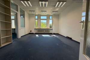 Vielseitiges Altbaujuwel: Umnutzungspotenzial für 1–3 Wohnungen – 70372 Kurpark, Stuttgart – Vorschaubild 12