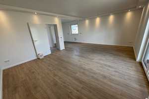 Bungalow : Behindertengerecht/Solar/Wärmepumpe/E-Mobilität/Glasfaser – Südkamp 8a, 29364 Celle (Kreis) – Vorschaubild 1
