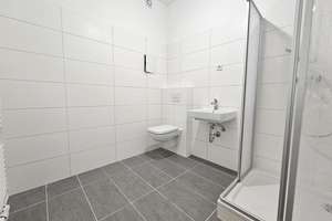 Komplett renovierte Wohnung mit Einbauküche / Fully renovated apartment with fitted kitchen. – Sonnenstraße 82, 9130 Sonnenberg, Chemnitz – Vorschaubild 10