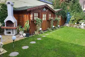 Sehr gepflegtes Mehrfamilienhaus mit 3 Wohnungen und schönem Garten in guter Lage – Mönchengladbach – Vorschaubild 1