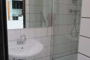 Köln Zentrum :Helles sonniges Dachstudio für ruhigen Student/in mit 