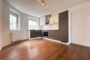 Rodenbach, Reiheneckhaus mit 6 ZKB, 2 Bäder, Gäste-WC, Terrasse, Carport – Die vollständige Adresse der Immobilie erhältst du vom Anbieter., 67688 Rodenbach – Vorschaubild 4