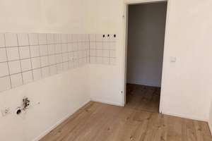 **FRISCH RENOVIERT** Helle 4-Zimmer-Wohnung mit BALKON in Solingen – Jaspersstraße 9, 42719 Wald, Solingen – Vorschaubild 12