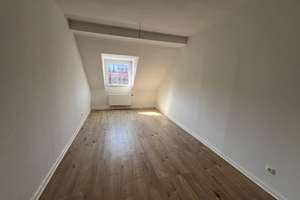 Sportliches Wohnen - 4 Zi.-Whng. frisch renoviert  - Düsseldorf Friedrichstadt – Helmholzstr. 12, 40215 Friedrichstadt, Düsseldorf – Vorschaubild 7
