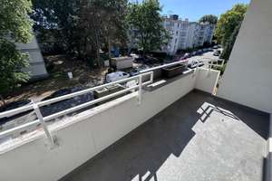 Gemütliche Wohlfühlwohnung im 2. Obergeschoss mit Sonnenbalkon