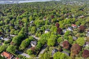 Secret Listing: Exklusive Villa in Hochkamp – Die vollständige Adresse der Immobilie erhältst du vom Anbieter., 22609 Osdorf, Hamburg – Vorschaubild 1