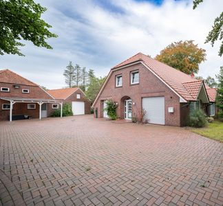 Traumhaftes Landhaus mit Pferdehaltung, Reitplatz, Halle und modernisiertem Wohnhaus