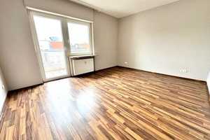 Zentrale 2 ZKB Wohnung mit Balkon in der Innenstadt Mannheims. – Mannheim – Vorschaubild 1