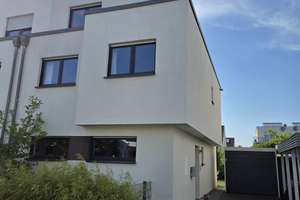 Modernes Einfamilienhaus mit hochwertiger Ausstattung, Wohnkeller und Garage  in attraktiver Lage – Die vollständige Adresse der Immobilie erhältst du vom Anbieter., 50859 Widdersdorf, Köln – Vorschaubild 2