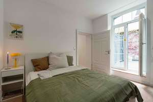 Schöne *vollmöblierte* frisch sanierte 2 Zimmer-Wohnung mit großer Terrasse. – Robenstraße 67, 52070 Jülicher Straße, Aachen – Vorschaubild 1