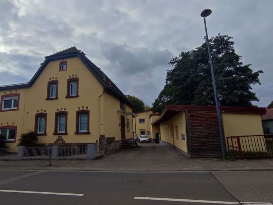 Haupthaus Straßenseite