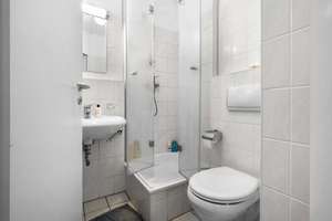 3-Zimmer-Wohnung mit Concierge-Service, zwei Bädern und Balkon zum ruhigen Innenhof – Die vollständige Adresse der Immobilie erhältst du vom Anbieter., 10435 Prenzlauer Berg, Berlin – Vorschaubild 7