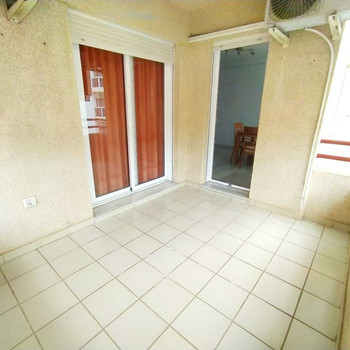 ZENTRALE UND GERÄUMIGE WOHNUNG ZUM VERKAUF IN TORREMOLINOS