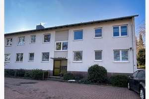 Badenstedt: Erdgeschosswohnung mit eigenem Garten und Garage